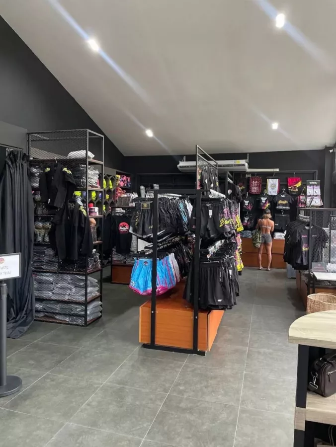 Спортзал Bangtao Muay Thai and MMA в Пхукете: Спортзал, Тренировки, Кафе, Магазин, Gym, Trainings , Cafe, Shop, Muay Thai, ММА, Фитнес, Fitness, Тайский бокс,