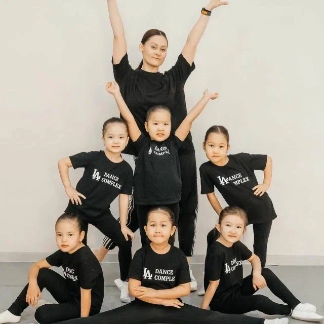 Студия танца LA Dance Complex в Астане: Танцы, Танцевальная студия, Шахматы, Научиться танцевать, Я танцор, Хореография, Гибкость,