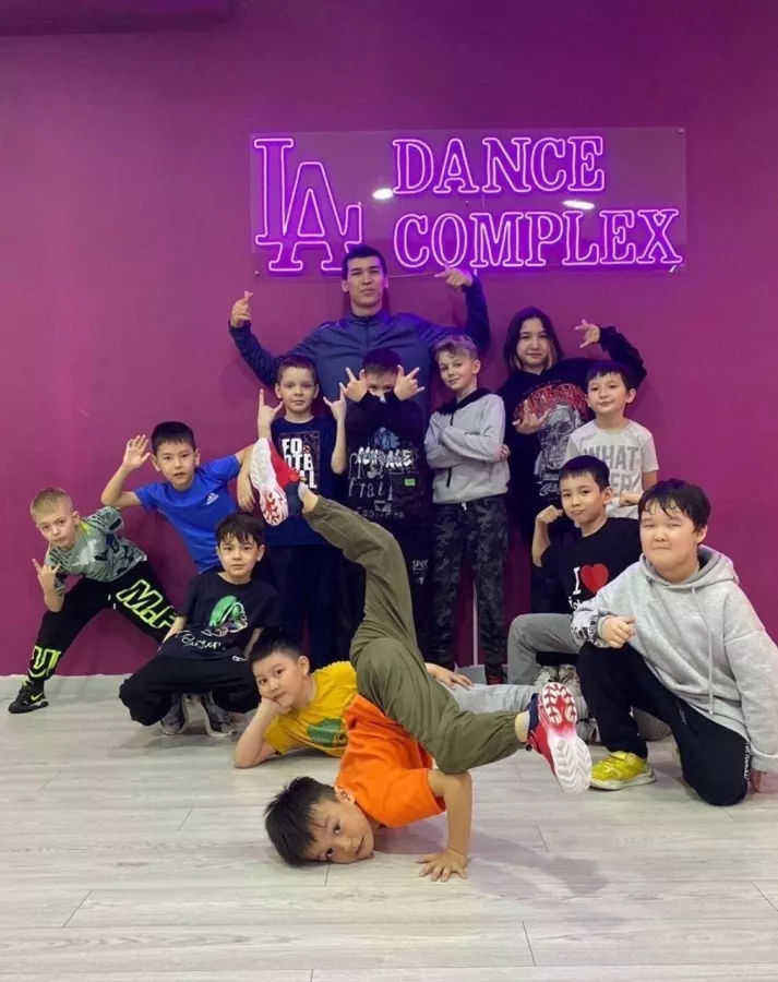 Студия танца LA Dance Complex в Астане: Танцы, Танцевальная студия, Шахматы, Научиться танцевать, Я танцор, Хореография, Гибкость,