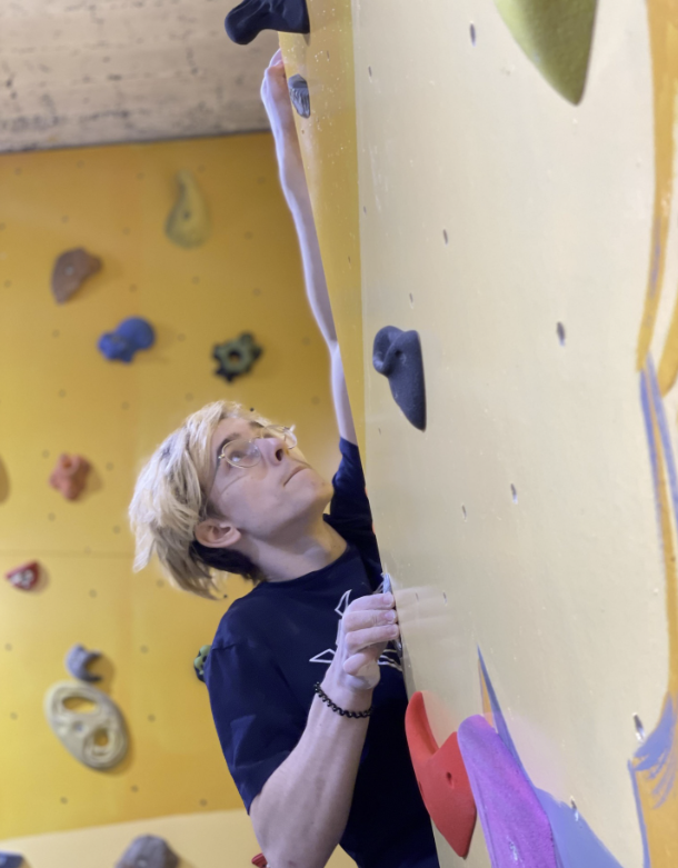 ​Детский скалодром "Траверс"