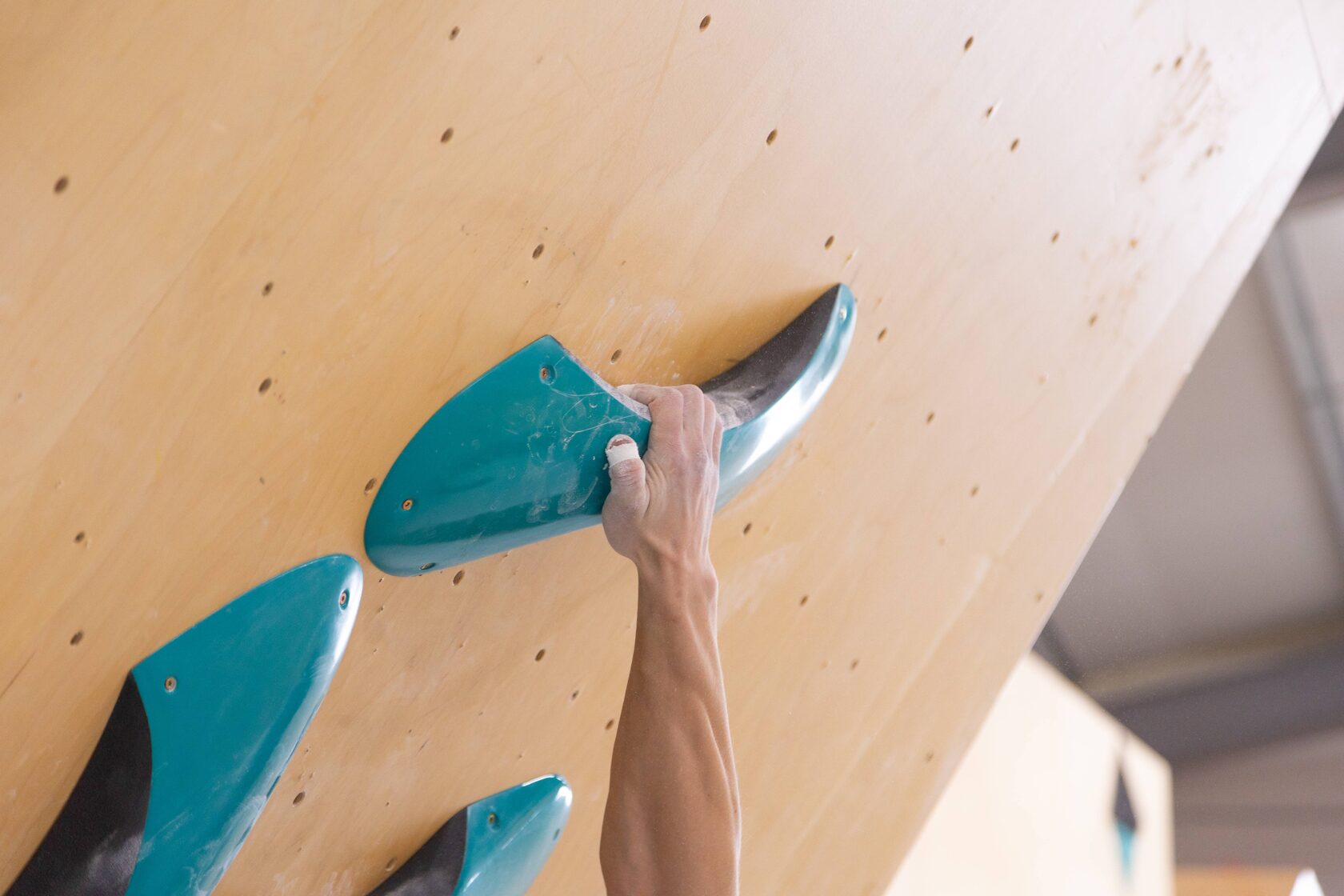 ​Скалодром "База"