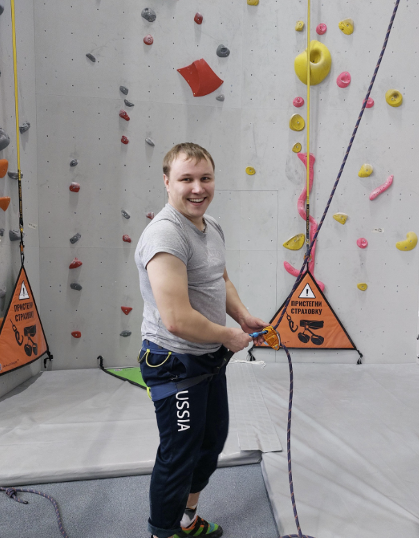 ​Скалодром "Омская школа скалолазания"