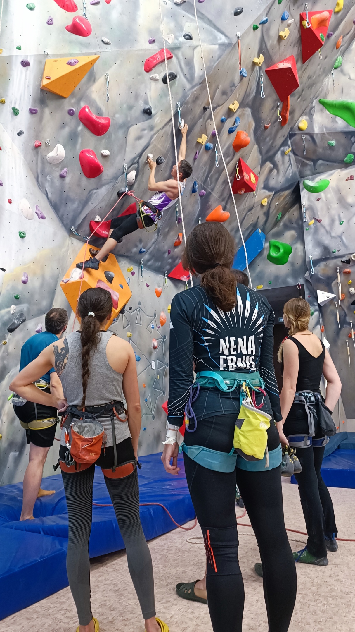 ​Скалодром "5+"