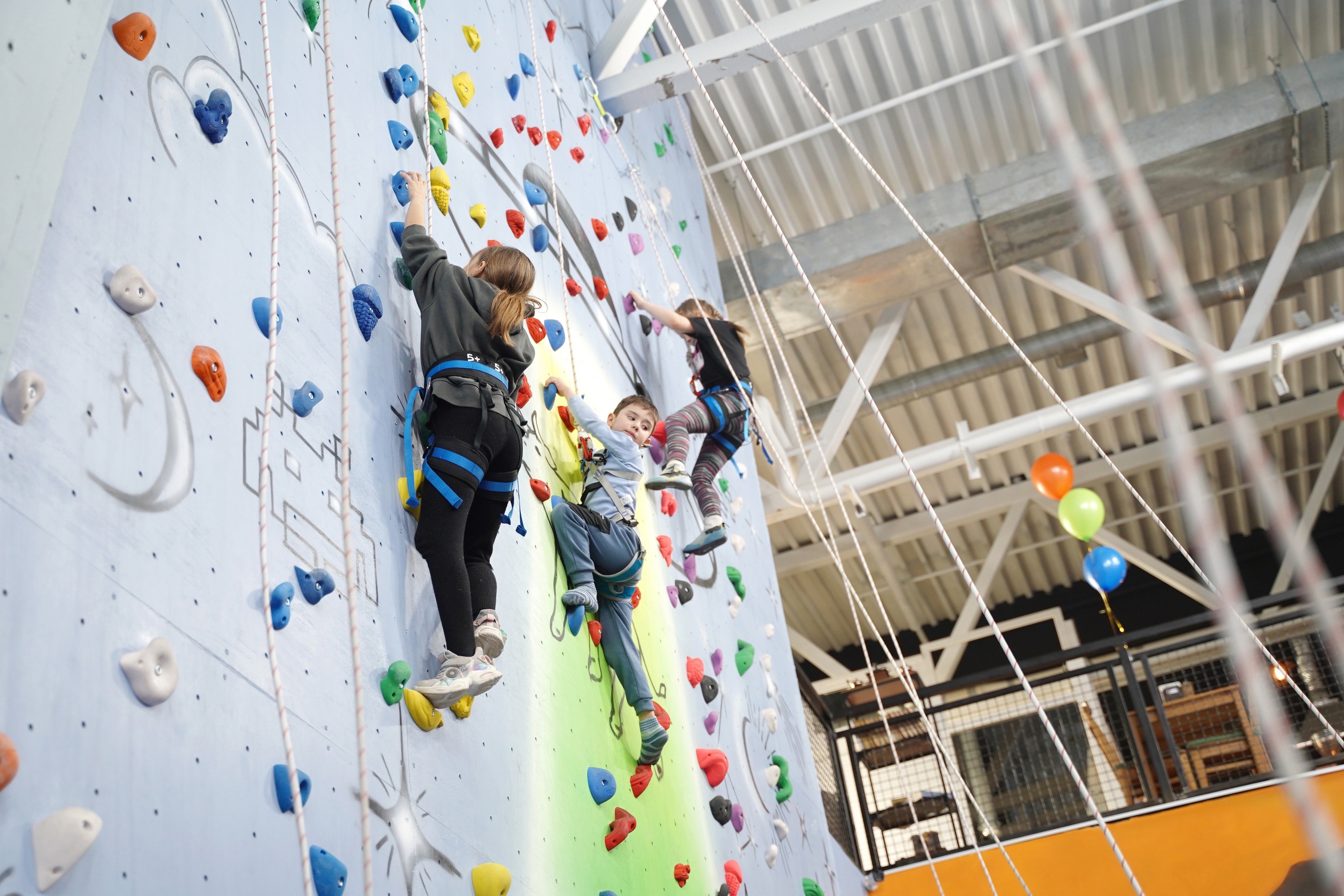 ​Скалодром "5+"