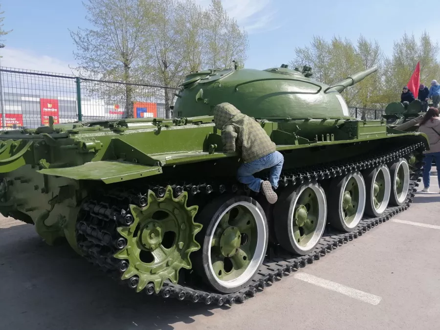 Галерея Времени - Выставка Ретротехники в Новосибирске: Выставка РетроТехники, Выставка РетроМебели, Предметы Старины, Музей Ретро, Галерея Времени, АвиаСимулятор, Авиа Тренажёр, VR-Шоу, Тир,