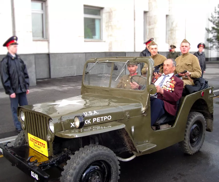 Хабаровский клуб Авторетро-100 в Хабаровске: Ретро Автомобили, Выставка РетроМебели, Авторетро-100, Клуб Ретро Авто, Клуб АвтоЛюбителей, Исторический Клуб, История АвтоПрома,