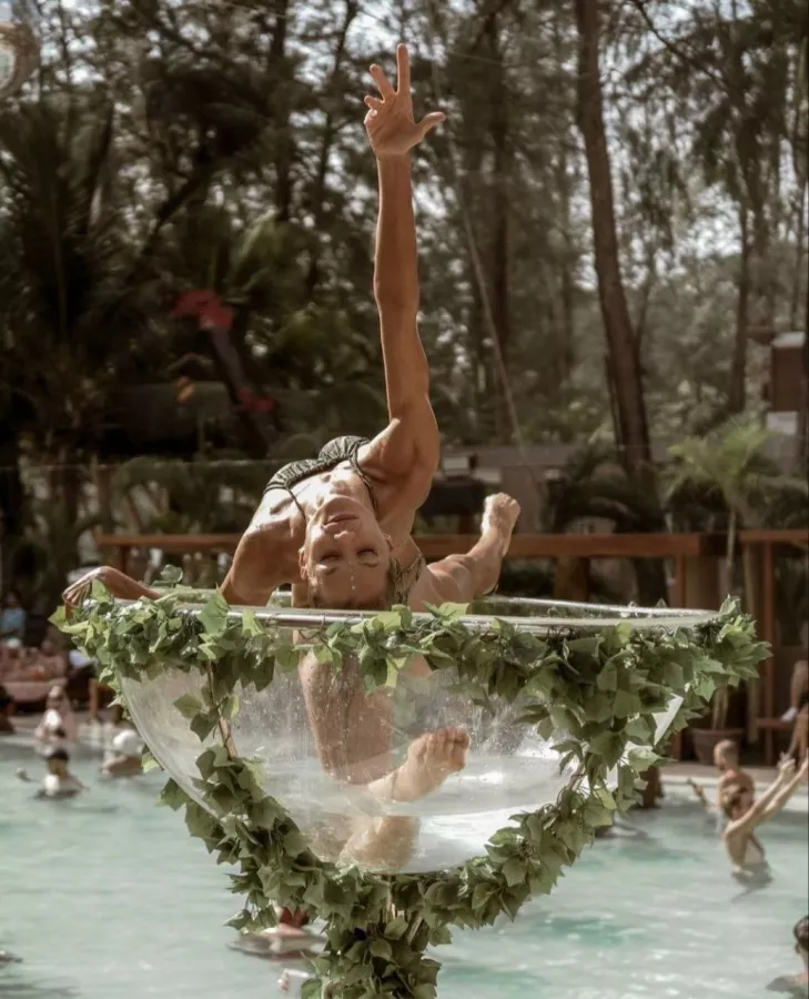 Пляжный Клуб Cafe del Mar Phuket в Пхукете: Пляж, Бассей , Ресторан, Бар, Beach, Swimming Pool, Bar, Restaurant ,