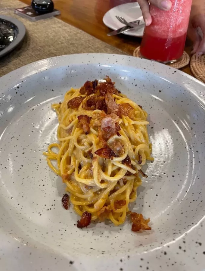 Пляжный Клуб Tann Terrace в Пхукете: Отдых, Пляж, Бар, Бассейн, Ресторан,