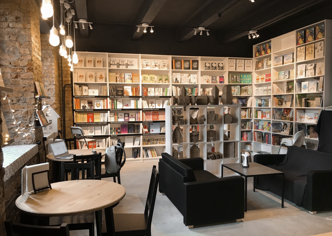 ​Книжный магазин-кофейня "Добролавка"