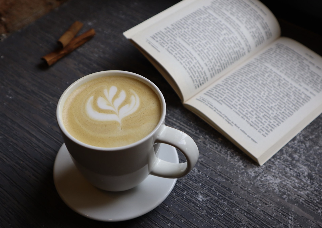 ​Книжный магазин-кофейня "Добролавка"