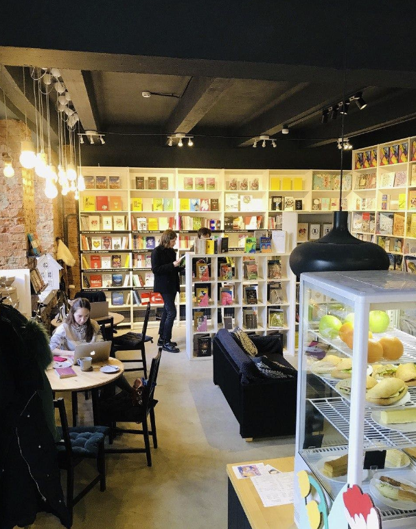 ​Книжный магазин-кофейня "Добролавка"