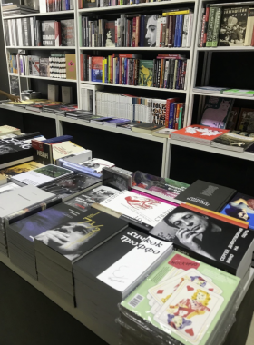 Книжный магазин "Порядок слов"