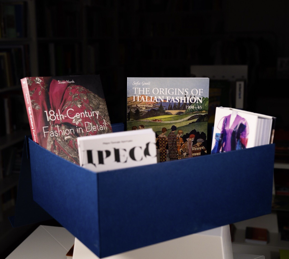 Книжный магазин "Masters Bookstore"