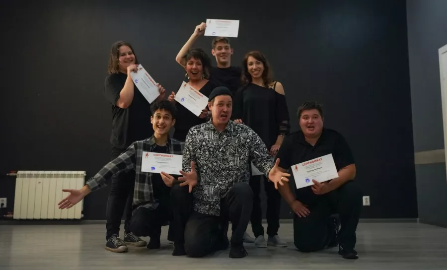 Киношкола Первый шаг в кино в Санкт-Петербурге: Киношкола, Актёрское мастерство, Сценическая роль, Сценические движения, Сценический бой, Сценарист сериала, Телевиденье, Интенсив, Курсы, Кино, Кинематограф, Драматургия ,