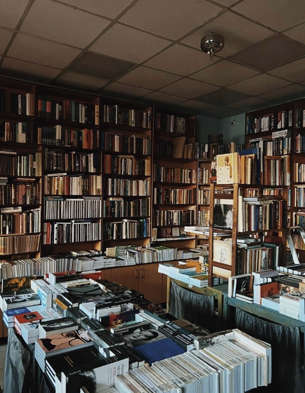 ​Книжный магазин "Порядок слов"