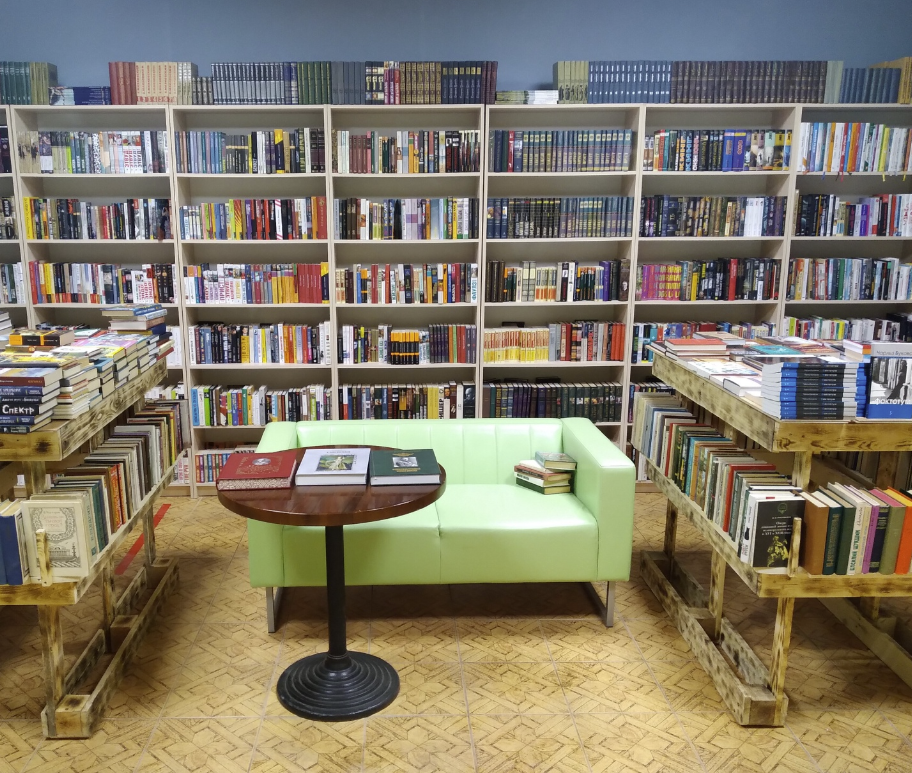 ​Книжный магазин "Фактотум"