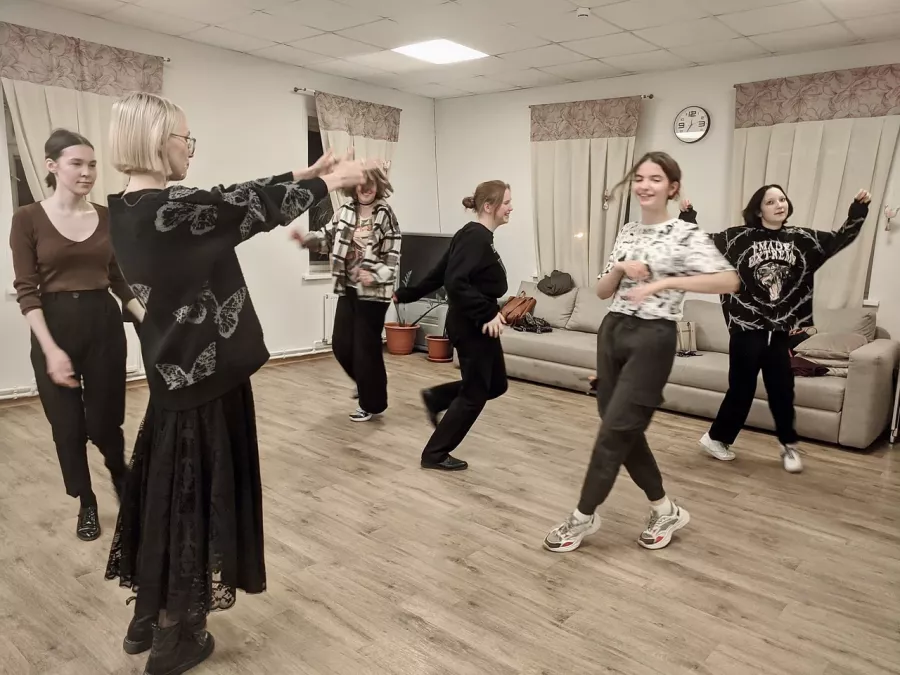 Киношкола Медиацентр Арт TV в Ижевске: Киношкола, Сценическая речь, Сценические движения, Сценический бой, Кинопроизводство, Актёрское мастерство, Сценарист, Продюсер, Режиссура, Творчество, Телевиденье , Ораторское искусство ,