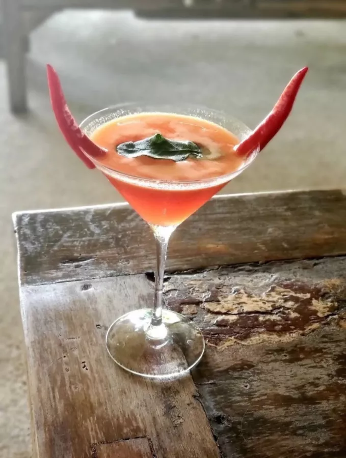 Ресторан The Distillery Phuket в Пхукете: Restaurant, Bar, Thai Cuisine, Ресторан, Бар, Тайская Кухня,