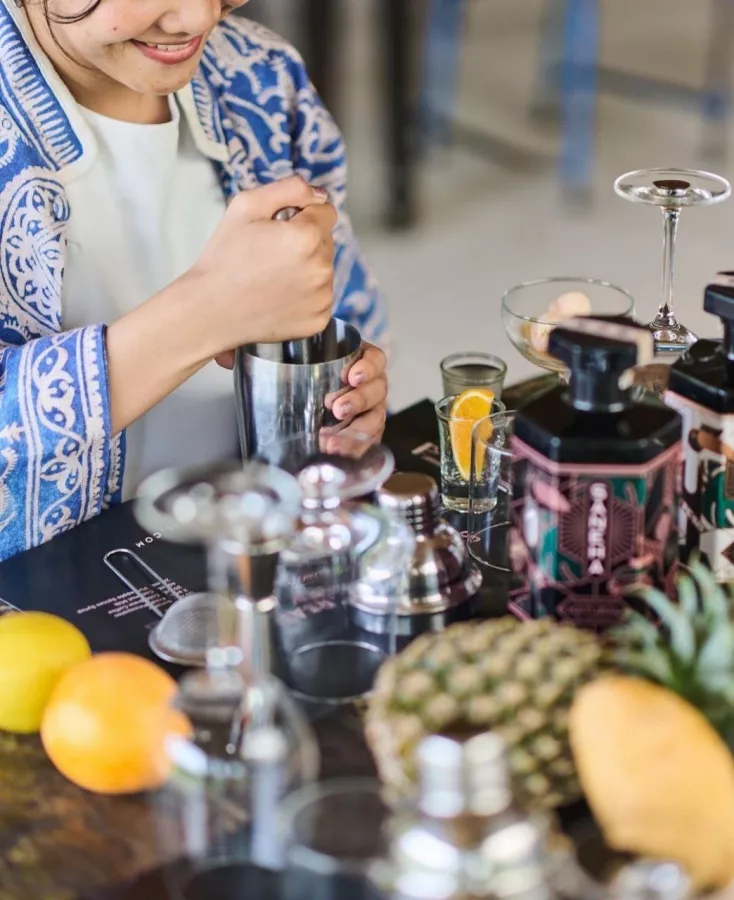 Ресторан The Distillery Phuket в Пхукете: Restaurant, Bar, Thai Cuisine, Ресторан, Бар, Тайская Кухня,