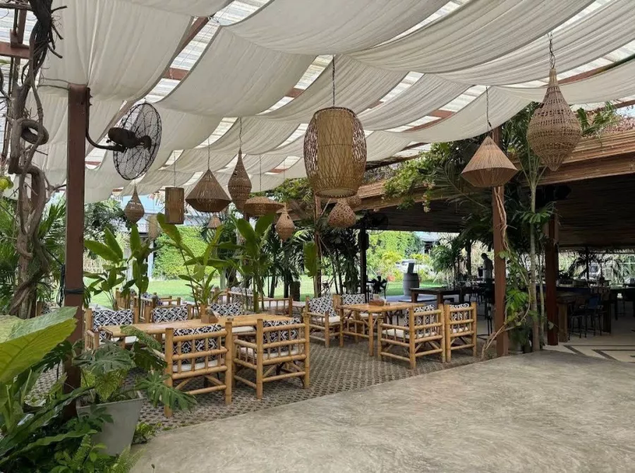 Ресторан The Distillery Phuket в Пхукете: Restaurant, Bar, Thai Cuisine, Ресторан, Бар, Тайская Кухня,