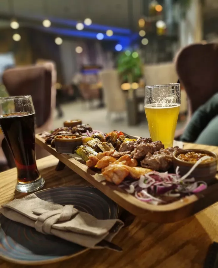 Ресторан Маяк в Архангельске: Еда, Маяк, Смотровая площадка, Вкусно, Банкетный зал, Wi-Fi, Грузинская кухня, Восточная кухня, Европейская кухня, Азиатская кухня, Для влюбленных,