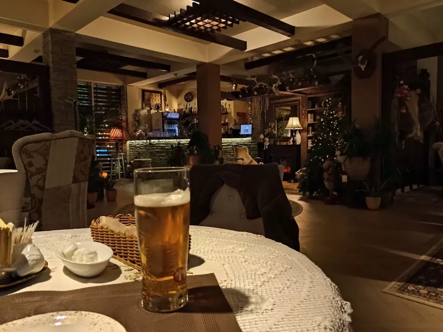 Ресторан Маяк Дом в Адлере: Wi-Fi, Еда навынос, Вкусно, Детское меню, Танцпол, Европейская кухня, Русская кухня, Кавказская кухня, Домашняя кухня, Вид на море, Кафе, Туалет для людей с инвалидностью, Веранда,