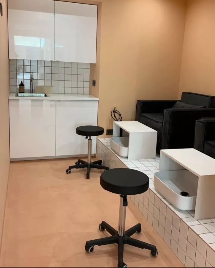 Бьюти коворкинг Cuteam в Москве: Коворкинг, Beauty коворкинг, Бьюти коворкинг , Для мастера, Бьюти мастер, Аренда офиса, Аренда помещения, Педикюр, Маникюр, Визажист, Бровист,