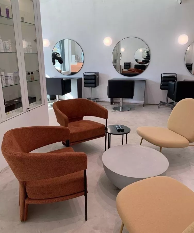 Бьюти коворкинг Cuteam в Москве: Коворкинг, Beauty коворкинг, Бьюти коворкинг , Для мастера, Бьюти мастер, Аренда офиса, Аренда помещения, Педикюр, Маникюр, Визажист, Бровист,