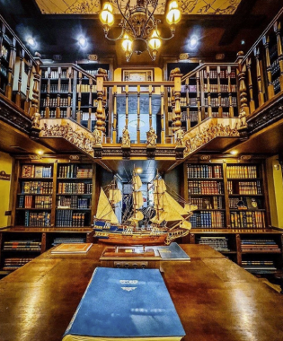 Книжный магазин "Книжная Капелла"