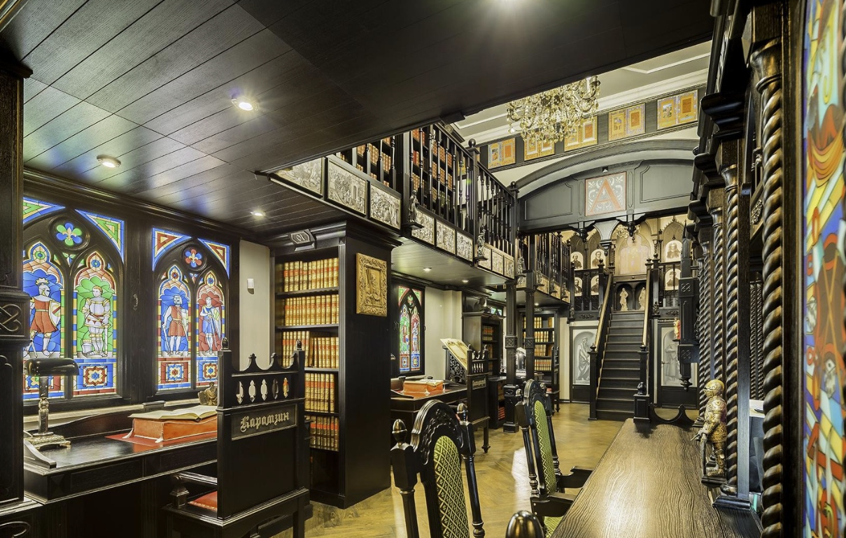 Книжный магазин "Книжная Капелла"