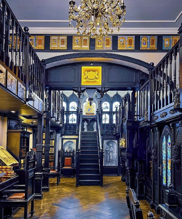 Книжный магазин "Книжная Капелла"