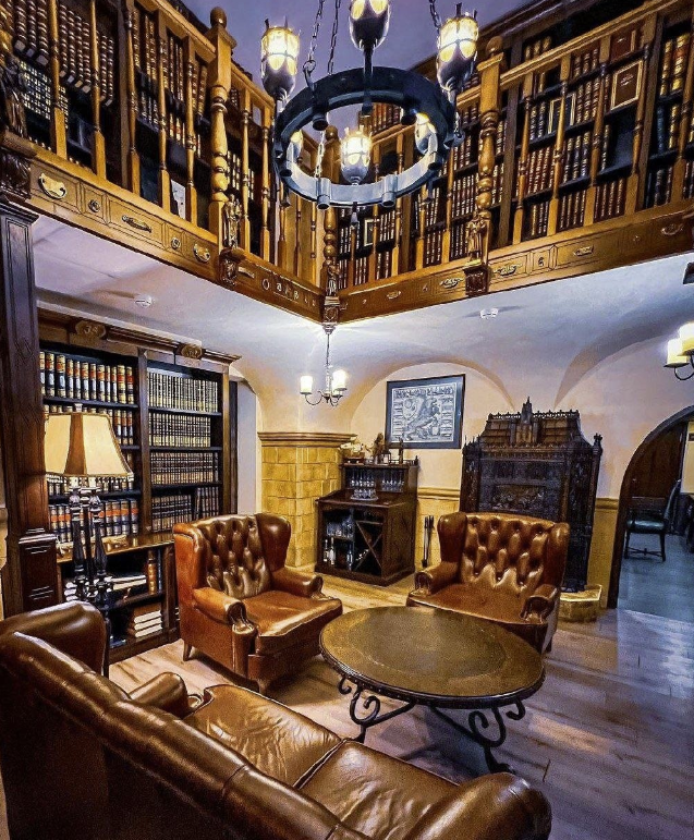 Книжный магазин "Книжная Капелла"