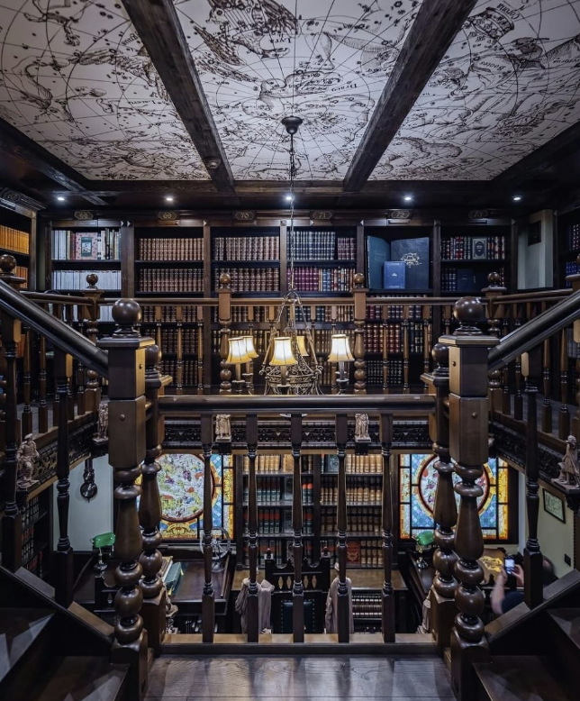 Книжный магазин "Книжная Капелла"