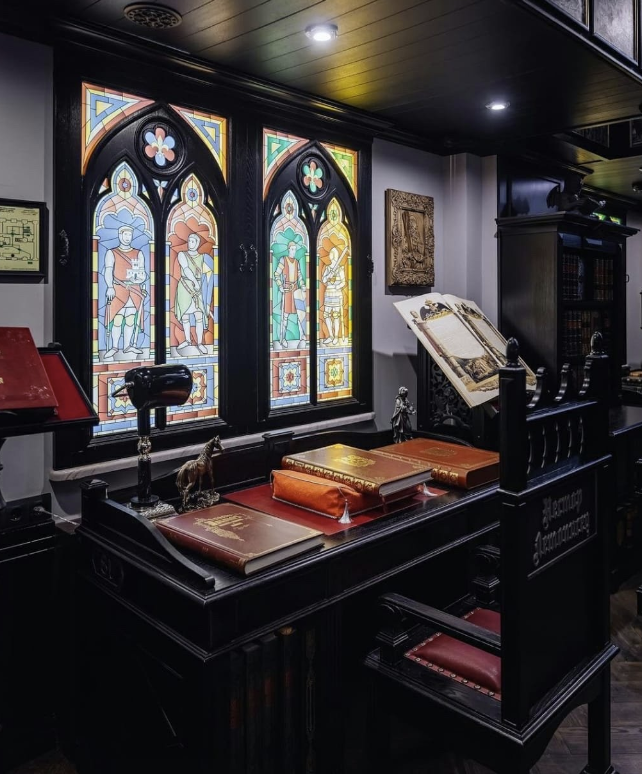 Книжный магазин "Книжная Капелла"