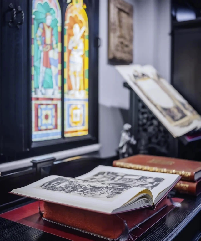 Книжный магазин "Книжная Капелла"