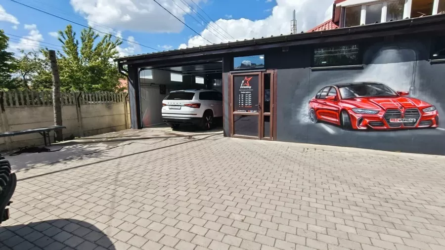 RED DETAILING - ДЕТЕЙЛИНГ СТУДИЯ В КАЛИНИНГРАДЕ в Калининграде: СТО, Реставрация Кожи, Полировка Кузова, Химчистка Салона, Защита Кузова, Защитные Покрытия, Оклейка Кузова, Тонирование Авто, Дейтелинг, АвтоМагазин, Полировка Авто, Полировка Фар, Автомойка,