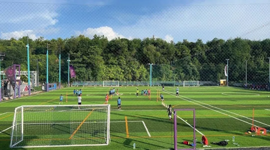 Футбольное Поле Silan Football Lista в Пхукете: Футбол, Тренировки, Турниры, Football, Trainings, Tournaments, Coaches, Тренеры,