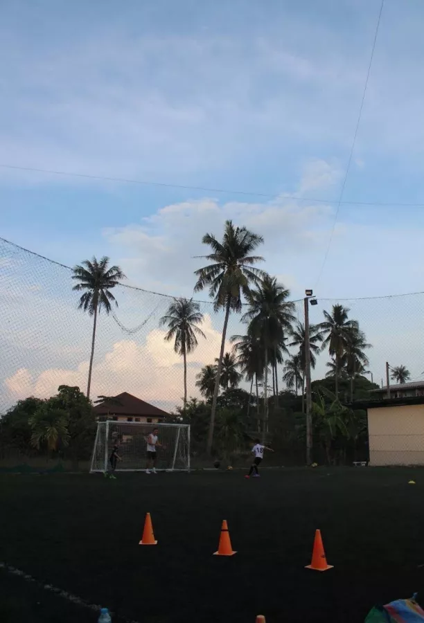 Футбольное Поле KB Football Club Chalong в Пхукете: Стадион, Тренировка, Футбол, Турнир,