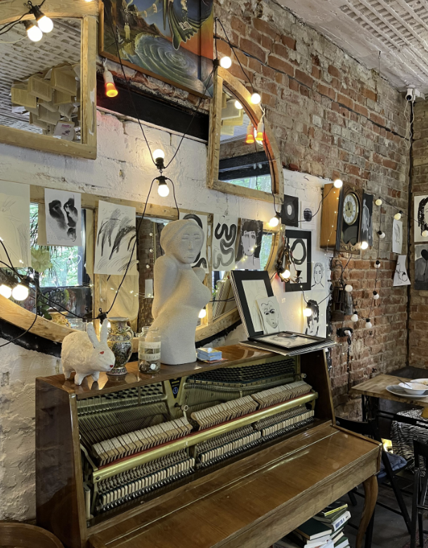 Книжный магазин "Вторая культура"