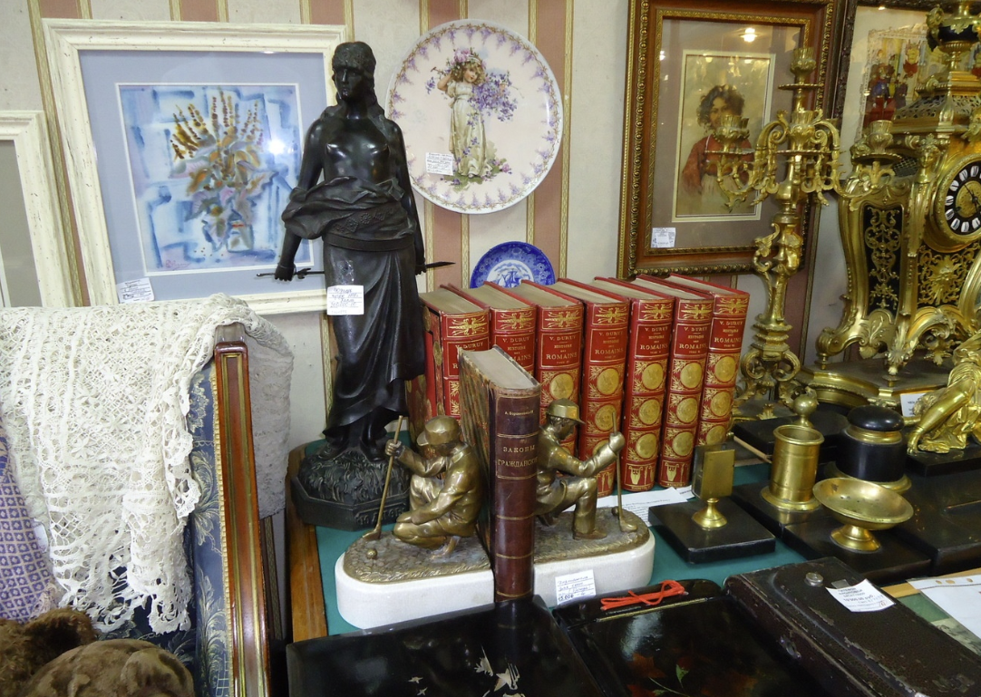 Антикварно-букинистический магазин "Сибирская Горница"