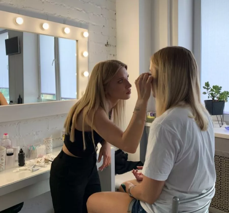 Бьюти-коворкинг Abeille в Казани: Beauty коворкинг, Любить себя, Beauty мастер, Для мастера, Стилист, Бьюти-коворкинг, Студия красоты, Парикмахер, Маникюр, Визажист,