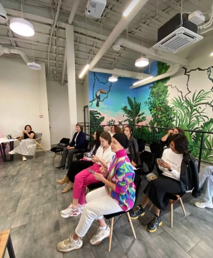 Коворкинг Параллель в Казани: Бизнес, Бизнес центр, Место для работы, Рабочее место, Аренда,