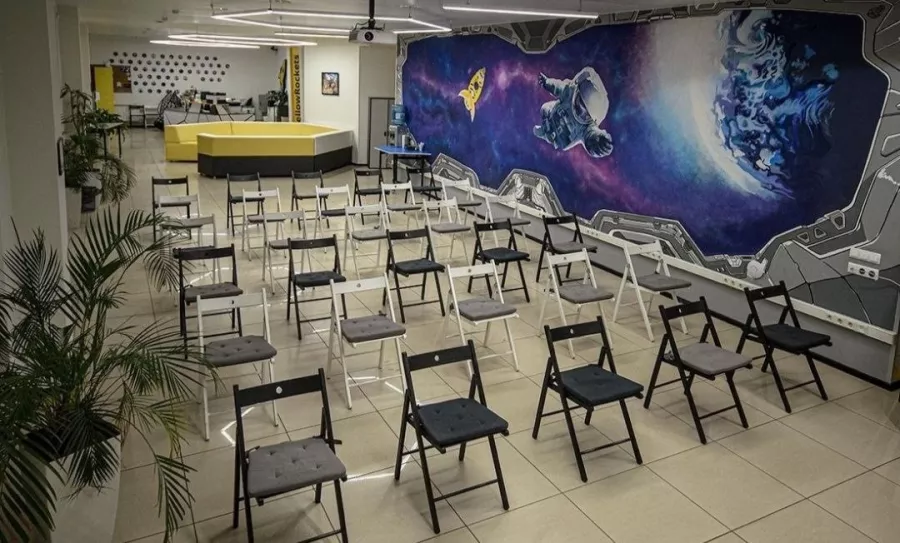 Коворкинг - центр YellowRockets в Самаре: Коворкинг, Аренда рабочих мест, Рабочее место, Где работать, Место для работы, Аренда офиса, Аренда кабинета, Бизнес центр, Индивидуальный офис, Деятельность,