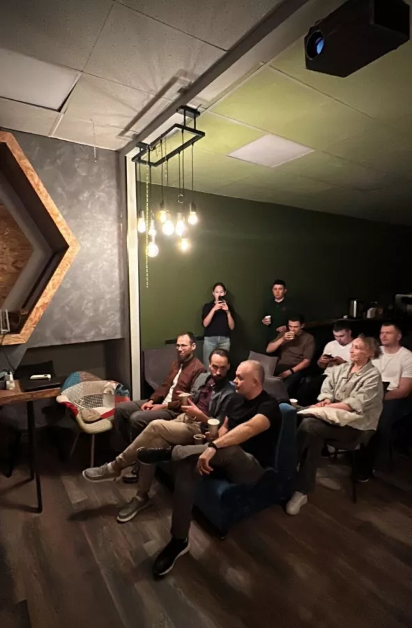 Коворкинг Sunhall в Уфе: Бизнес, Конференц-зал, Коворкинг, Место для работы, Рабочее место, Для работы, Где работать, Аренда,
