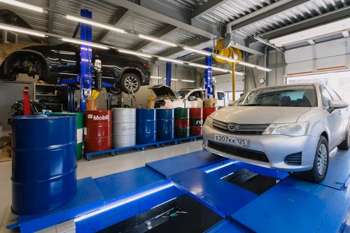 Автосервис Hi-Tech в Владивостоке: СТО, Кузовной Ремонт , Чернение Резины, Сварочные Работы, Хранение Шин, Химчистка Салона, Шиномонтаж , Развал-Схождение , Мойка Автомобиля , Ремонт Автокондиционера, Бронирование Стекол, Ремонт Двигателя, Замена Масла, Покраска Автомобиля , Установка Практроника , Тонировка Стекол, Чистка Форсунок, Заказ Запчастей, Шумоизоляция Автомобиля, Замена ГРМ, Заправка Автокондиционера,