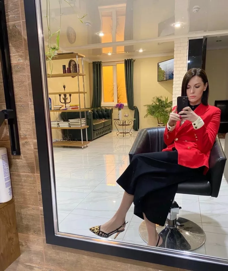 Бьюти-коворкинг Клевер в Ставрополе: Beauty коворкинг, Коворкинг, Beauty мастер, Любить себя, Салон красоты, Парикмахер, Визажист, Маникюр,