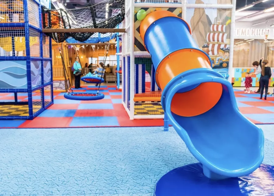 Парк развлечений Остров Сокровищ на Ямашева в Казани: Детям, Парк, Детский парк, Семейный отдых , Горки,