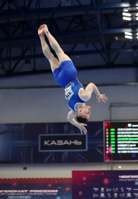 Тренер по гимнастике