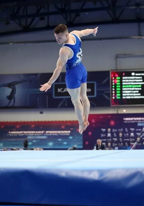 Тренер по гимнастике