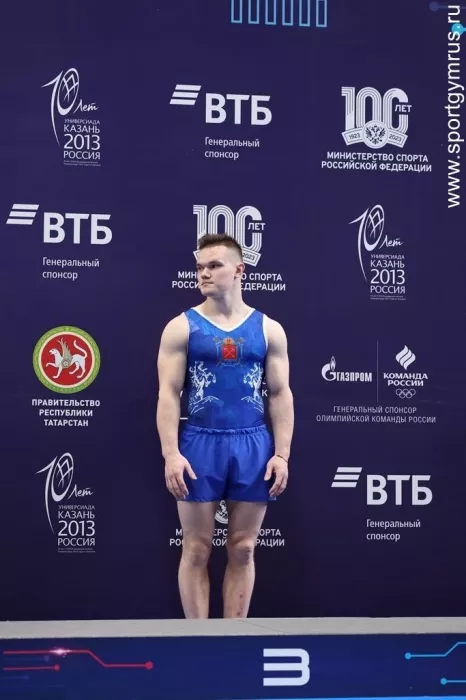 Тренер по гимнастике